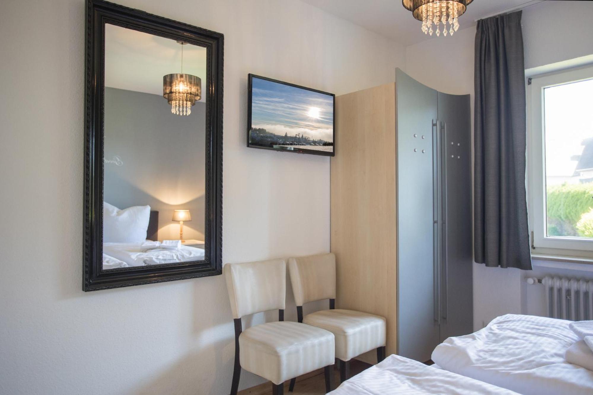 Ferienwohnung 'Kleine Auszeit Winterberg' - Am Herrenskoepfchen 4 Winterberg Buitenkant foto