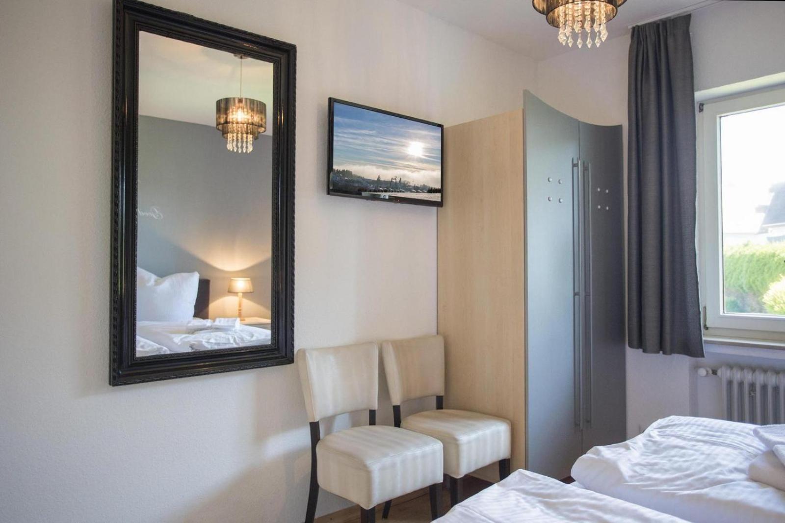 Ferienwohnung 'Kleine Auszeit Winterberg' - Am Herrenskoepfchen 4 Winterberg Kamer foto